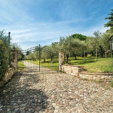 ポンティ・スル・ミンチョ Residenza Fondo Uliviヴィラ エクステリア 写真